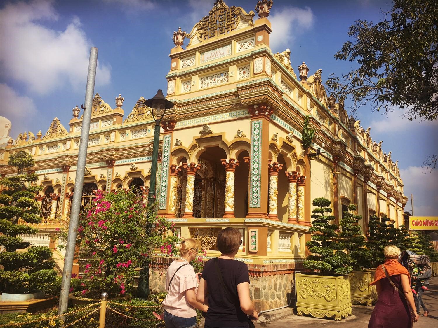 Chùa Vĩnh Tràng -Ngôi chùa mang vẻ đẹp kết hợp nét kiến trúc giữa phương Đông và phương Tây